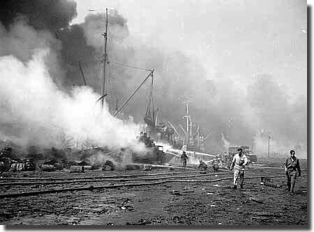 Chaos at the port of Bari. The German raid closed the port for three weeks.