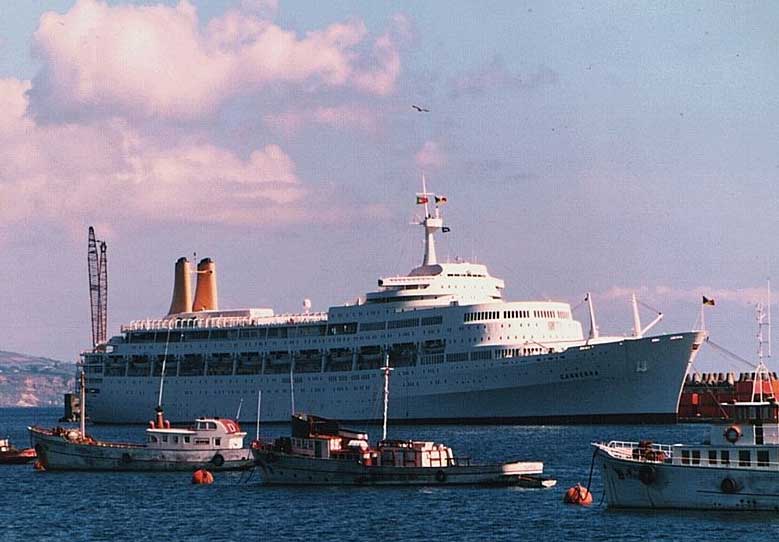 SS Canberra