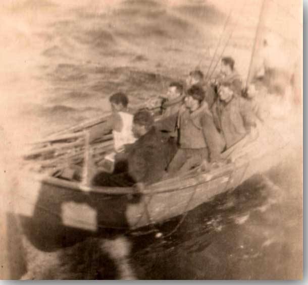 Rescue of sailors from steamer Yorktown