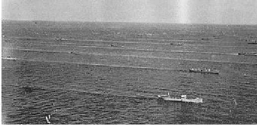 <BR>
 <CENTER><FONT size=1>Convoy under air protection</FONT></CENTER>
 