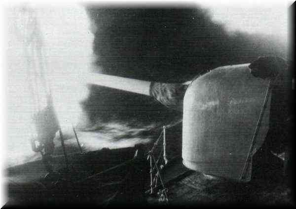 Night firing of a six inch gun